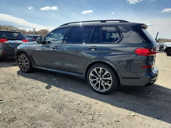 5UXCX6C00N9J04917 2022 BMW X7 - Image 2