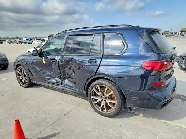 5UXCX6C00N9K54610 2022 BMW X7 - Image 2