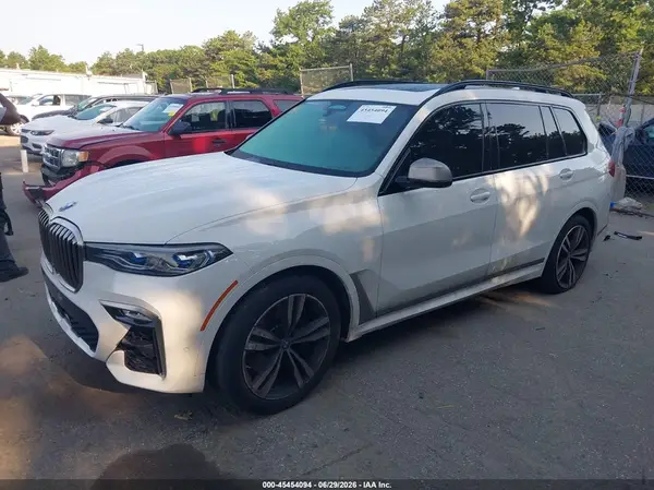 5UXCX6C01M9E61735 2021 BMW X7 - Image 2