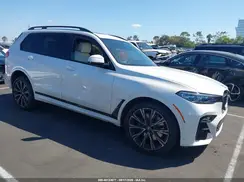 5UXCX6C01N9K22085 2022 BMW X7