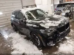 5UXCX6C01N9M34758 2022 BMW X7