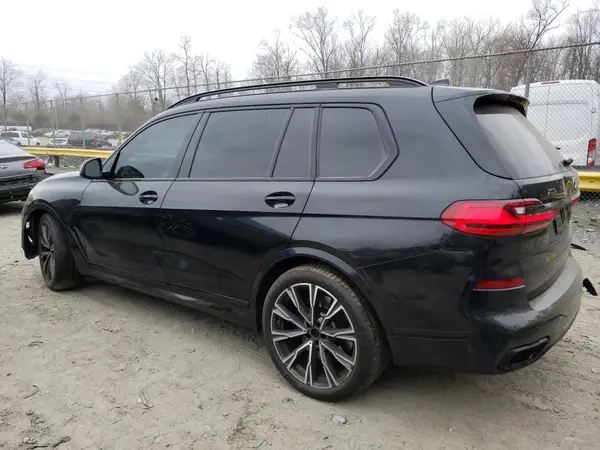 5UXCX6C02N9M11540 2022 BMW X7 - Image 2