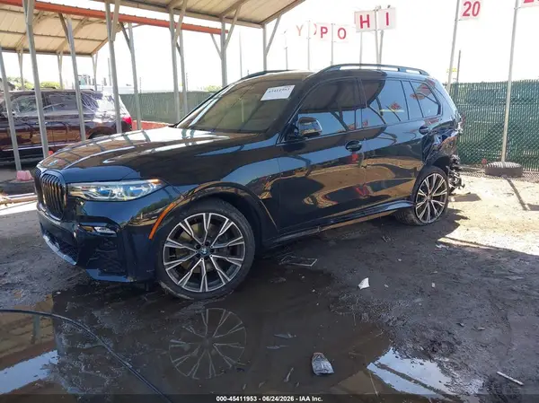 5UXCX6C02N9M97304 2022 BMW X7 - Image 2