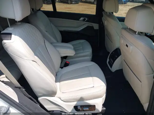 5UXCX6C03L9C78190 2020 BMW X7 - Image 8