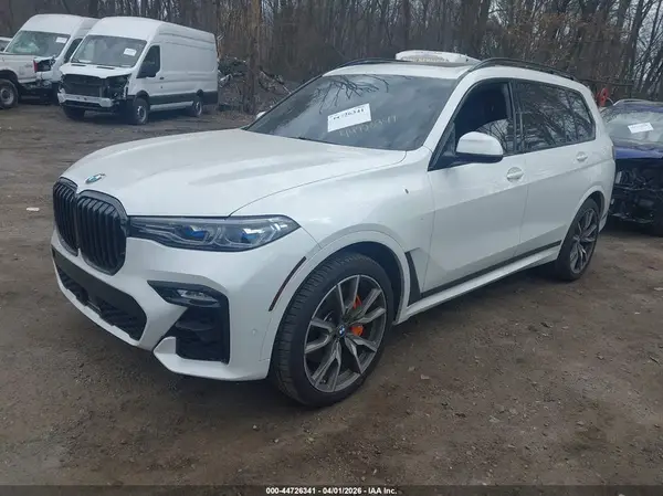 5UXCX6C03N9L23032 2022 BMW X7 - Image 2