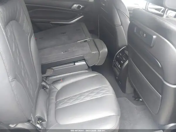 5UXCX6C03N9L23032 2022 BMW X7 - Image 8