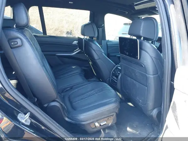 5UXCX6C04M9H38815 2021 BMW X7 - Image 8