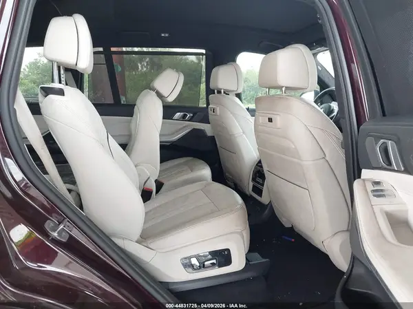 5UXCX6C04N9K78540 2022 BMW X7 - Image 8