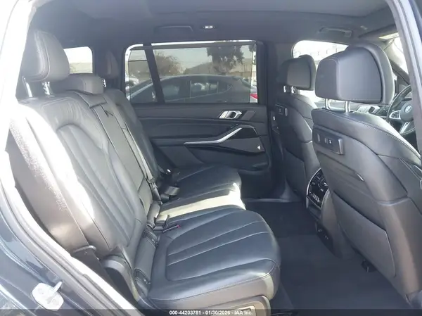 5UXCX6C05L9B15217 2020 BMW X7 - Image 8
