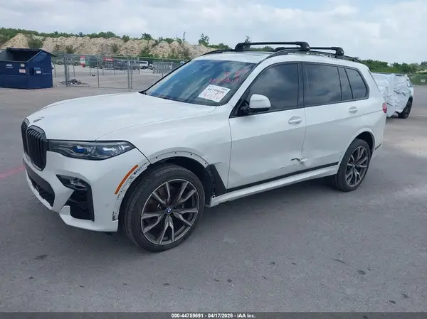 5UXCX6C05M9G15847 2021 BMW X7 - Image 2