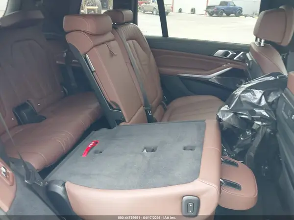 5UXCX6C05M9G15847 2021 BMW X7 - Image 8