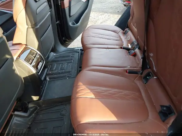 5UXCX6C05N9K78904 2022 BMW X7 - Image 8