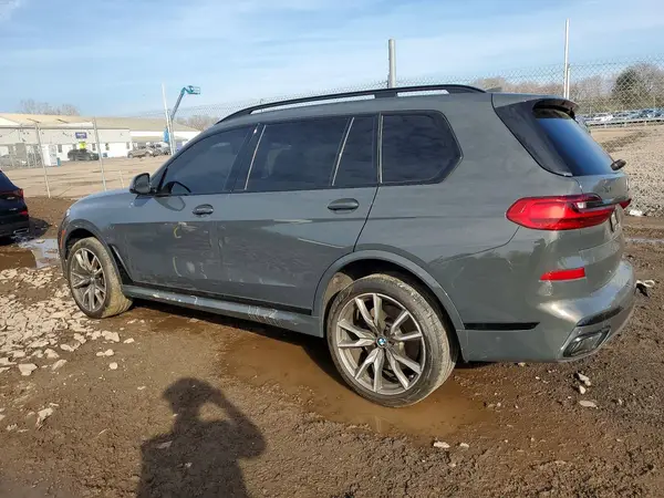 5UXCX6C05N9M60392 2022 BMW X7 - Image 2