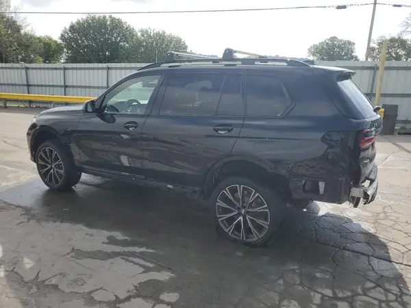5UXCX6C06LLE35777 2020 BMW X7 - Image 2