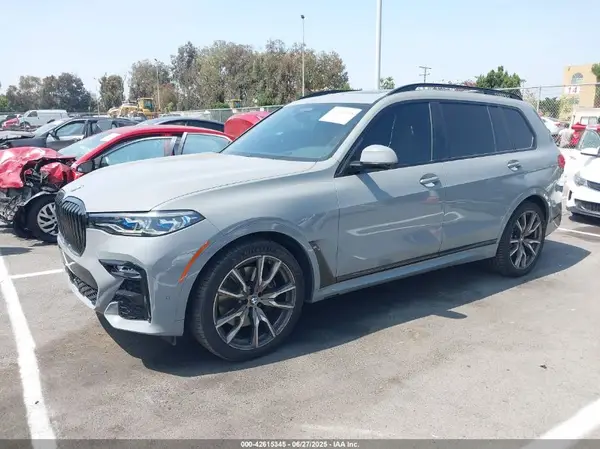 5UXCX6C06N9K18629 2022 BMW X7 - Image 2