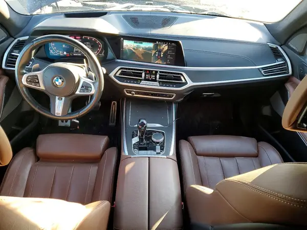 5UXCX6C06N9K67586 2022 BMW X7 - Image 8