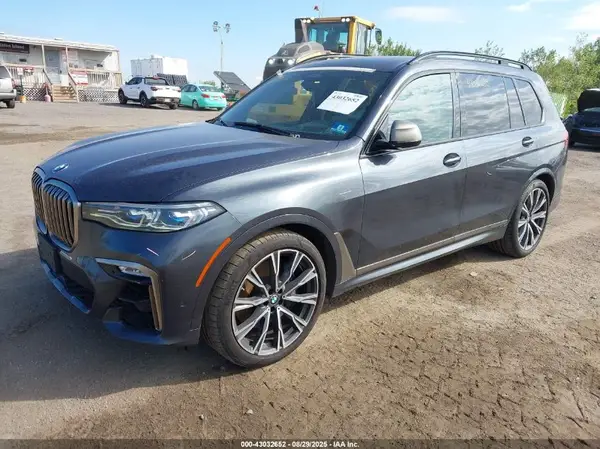 5UXCX6C07L9C95638 2020 BMW X7 - Image 2