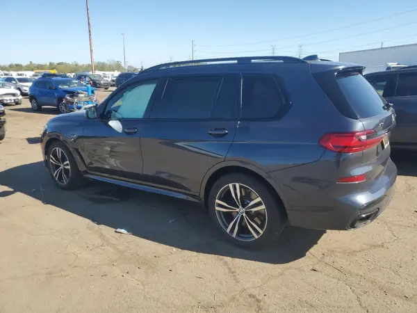 5UXCX6C07LLE35884 2020 BMW X7 - Image 2