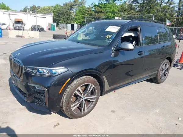 5UXCX6C07M9D97796 2021 BMW X7 - Image 2
