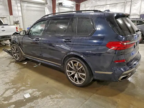 5UXCX6C07N9N09379 2022 BMW X7 - Image 2