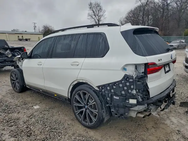 5UXCX6C08L9B07130 2020 BMW X7 - Image 2
