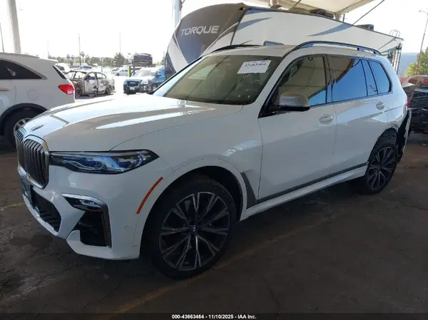 5UXCX6C08M9G16474 2021 BMW X7 - Image 2