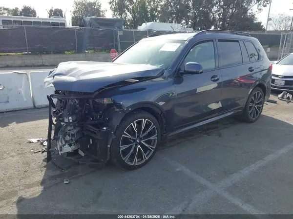 5UXCX6C08M9G73581 2021 BMW X7 - Image 2