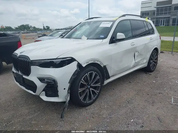 5UXCX6C08M9H85944 2021 BMW X7 - Image 2