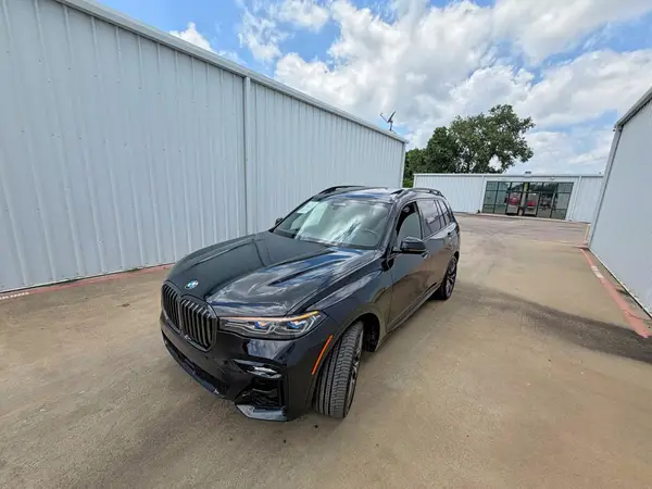 5UXCX6C08N9J82409 2022 BMW X7 - Image 2