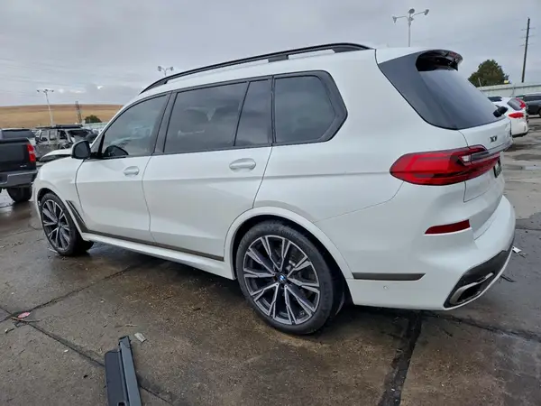 5UXCX6C08N9K12704 2022 BMW X7 - Image 2