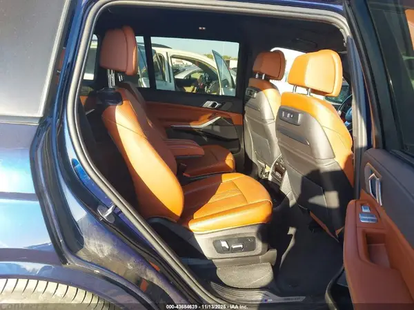 5UXCX6C08N9L67804 2022 BMW X7 - Image 8