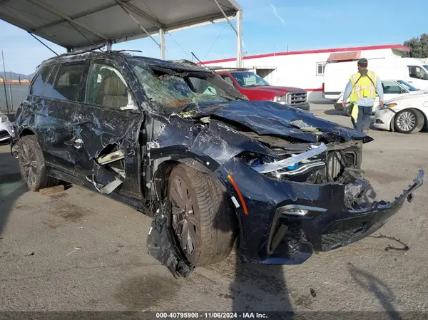 5UXCX6C08N9M65716 2022 BMW X7 - Image 1