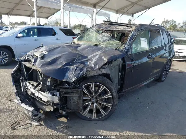 5UXCX6C08N9M65716 2022 BMW X7 - Image 2