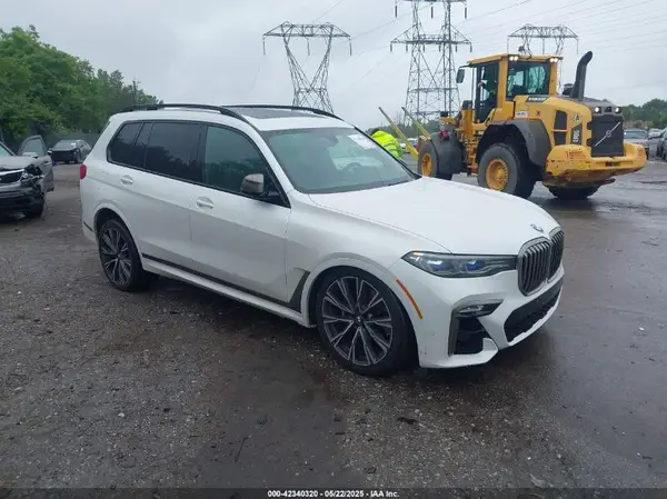 5UXCX6C09L9C83152 2020 BMW X7 - Image 1