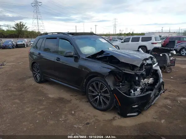 5UXCX6C09M9G23028 2021 BMW X7 - Image 1
