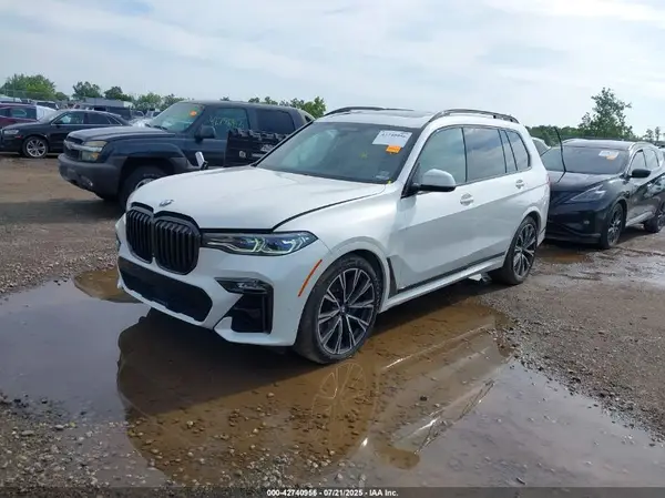5UXCX6C09M9G77736 2021 BMW X7 - Image 2