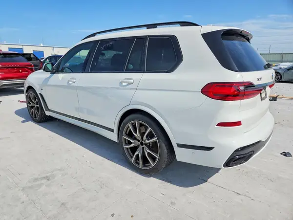 5UXCX6C09N9J04849 2022 BMW X7 - Image 2
