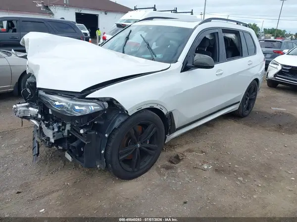 5UXCX6C09N9J22185 2022 BMW X7 - Image 2