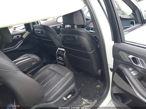 5UXCX6C09N9J22185 2022 BMW X7 - Image 8