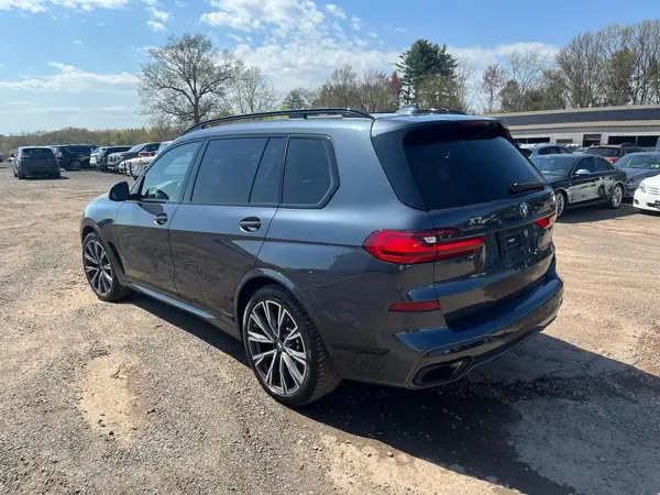 5UXCX6C09N9K44917 2022 BMW X7 - Image 2