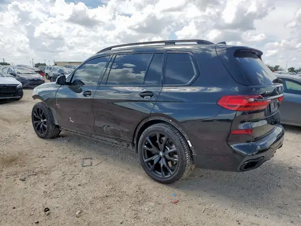 5UXCX6C09N9M37665 2022 BMW X7 - Image 2