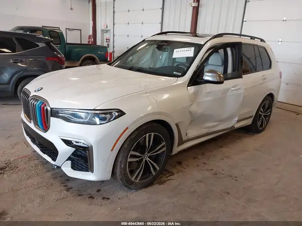 5UXCX6C09N9M72027 2022 BMW X7 - Image 2