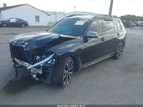5UXCX6C0XL9B23412 2020 BMW X7 - Image 2