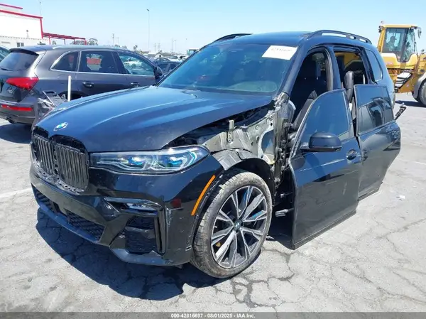 5UXCX6C0XM9F57010 2021 BMW X7 - Image 2