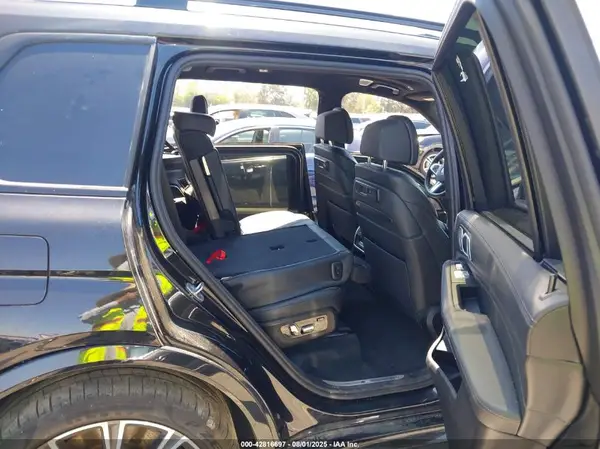 5UXCX6C0XM9F57010 2021 BMW X7 - Image 8