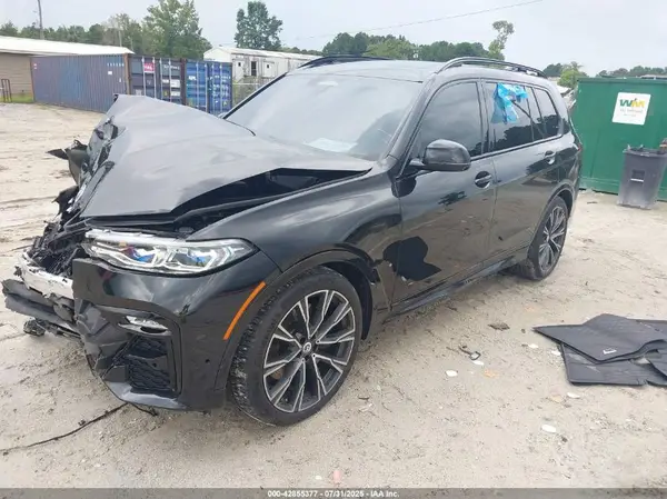 5UXCX6C0XN9K65615 2022 BMW X7 - Image 2