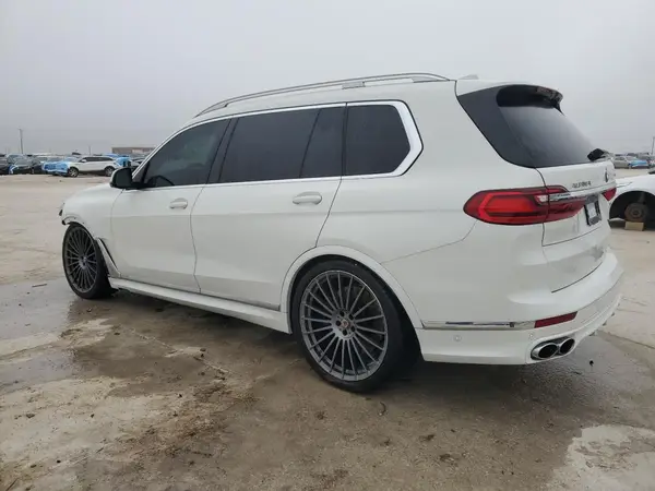 5UXCX6C14N9M36450 2022 BMW X7 - Image 2