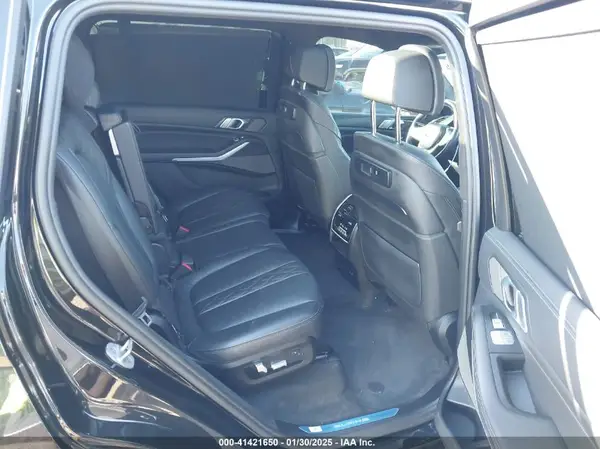 5UXCX6C19M9E53570 2021 BMW X7 - Image 8