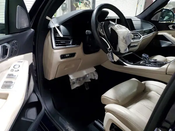 5UXCX6C19M9F64264 2021 BMW X7 - Image 8