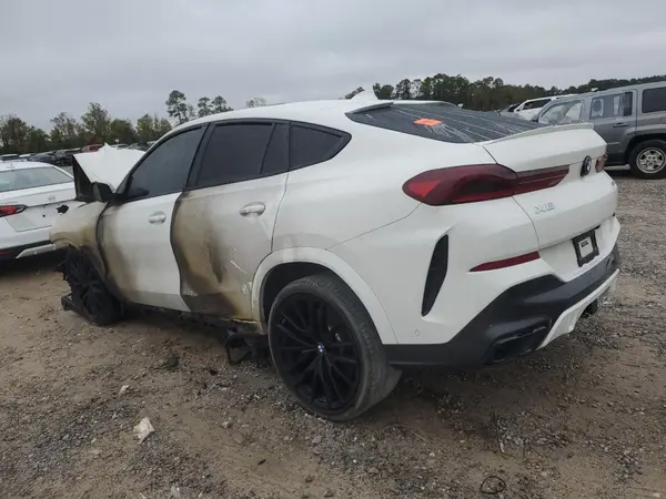 5UXCY4C08M9D74271 2021 BMW X6 - Image 2